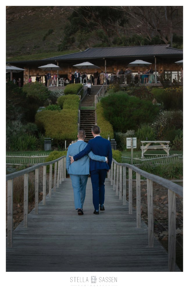 0058cape pont vineyards same sex wedding