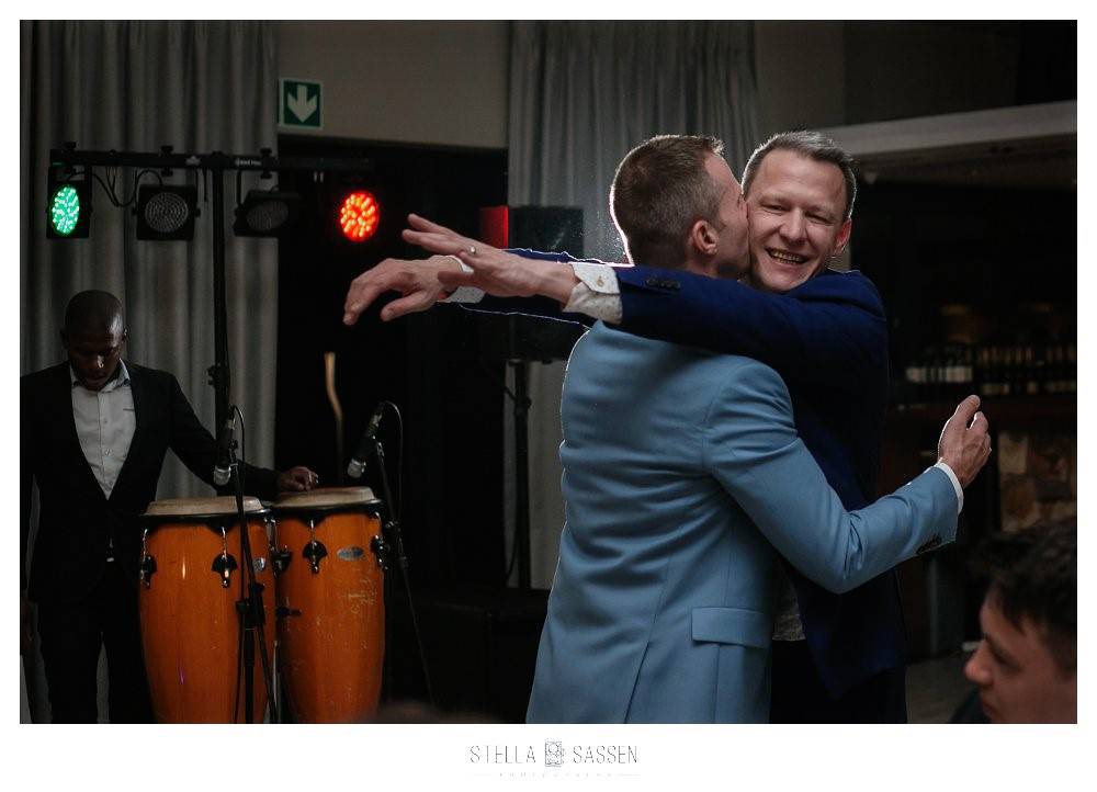 0070cape pont vineyards same sex wedding