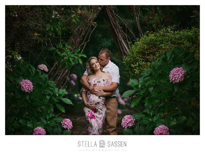 Garden setting maternity photos Cape Town