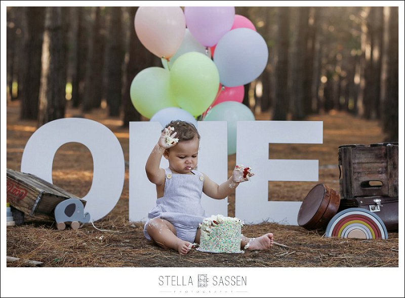 20220602 caden cake smash 4